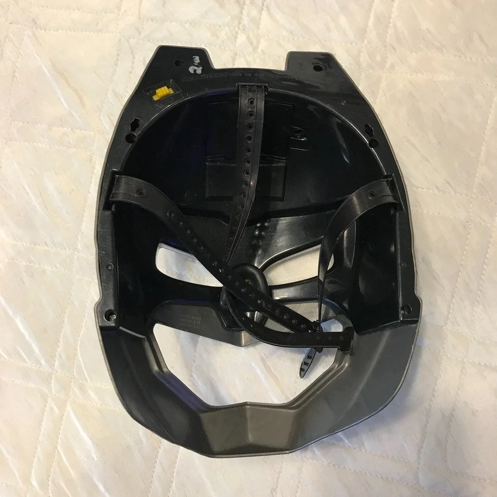 2015‎ Mattel Batman Dawn of Justice Voice Changer Mask